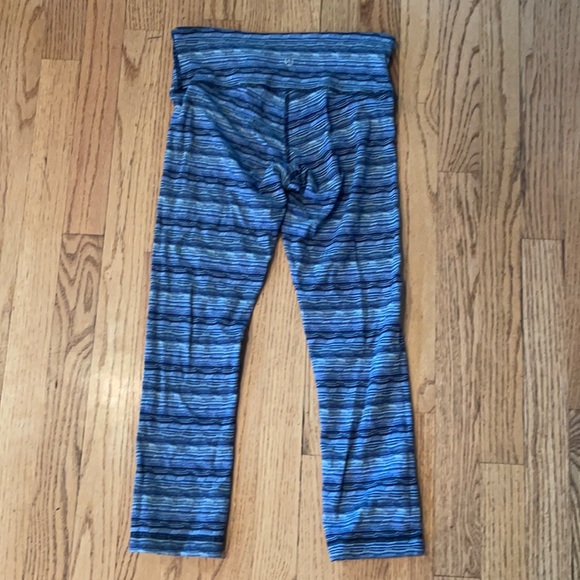 Crop Lululemon Leggings - Picture 2 of 3